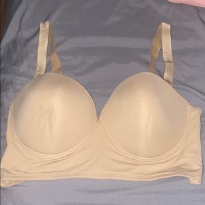 strap adjustable/movable bra